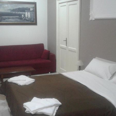 B&Bhotel Emmanuel Napoli Exteriör bild