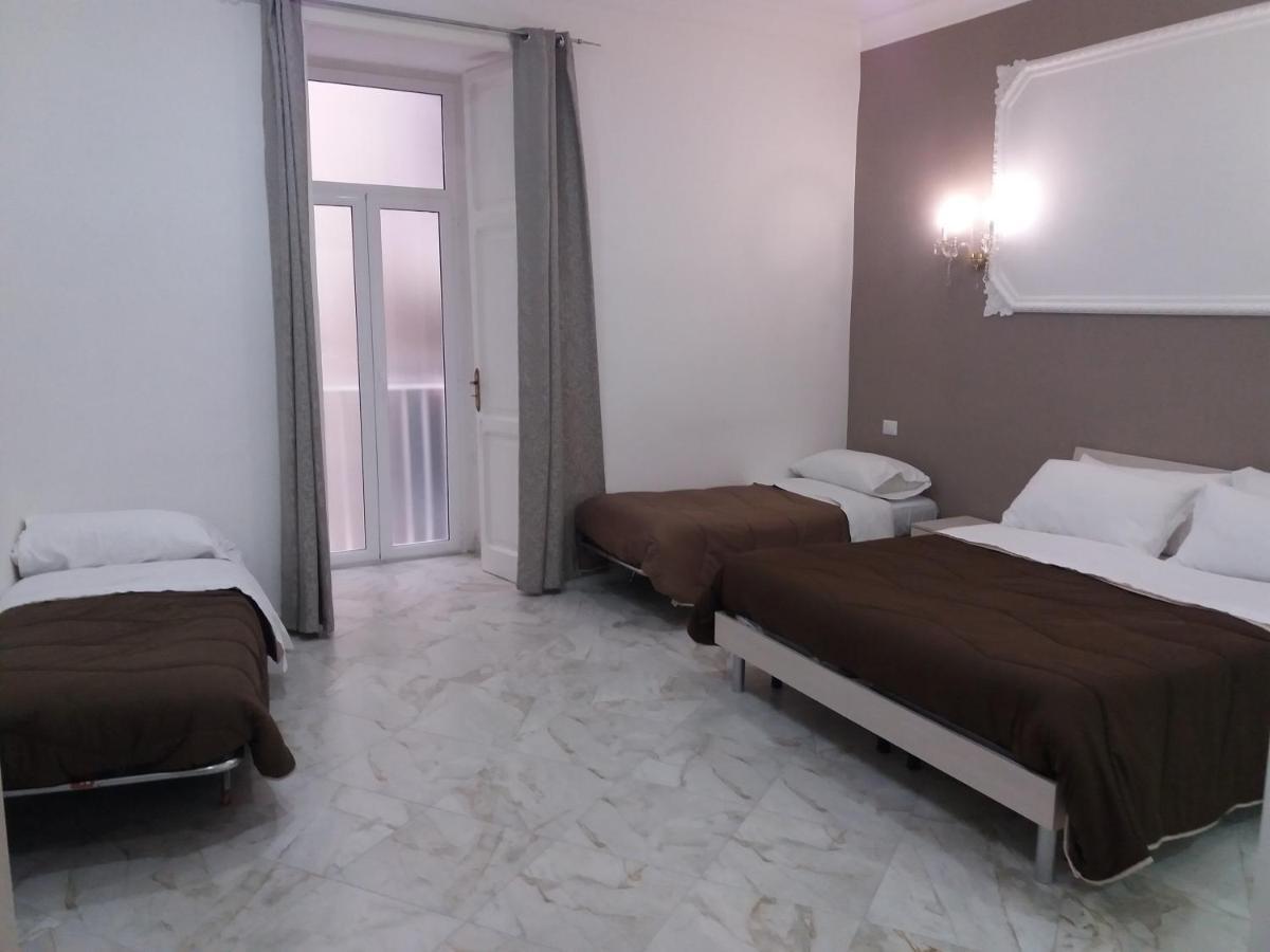 B&Bhotel Emmanuel Napoli Exteriör bild