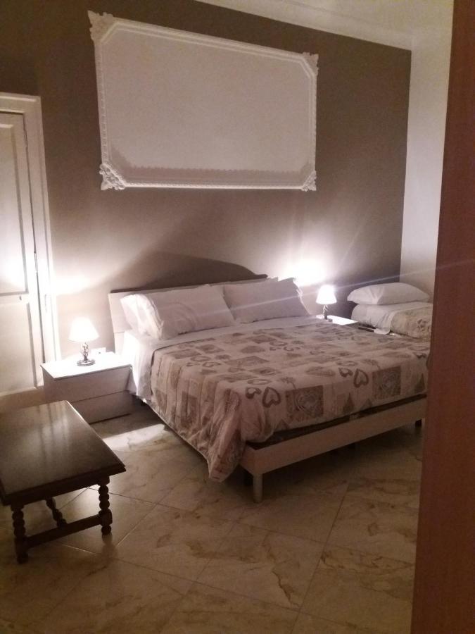 B&Bhotel Emmanuel Napoli Exteriör bild