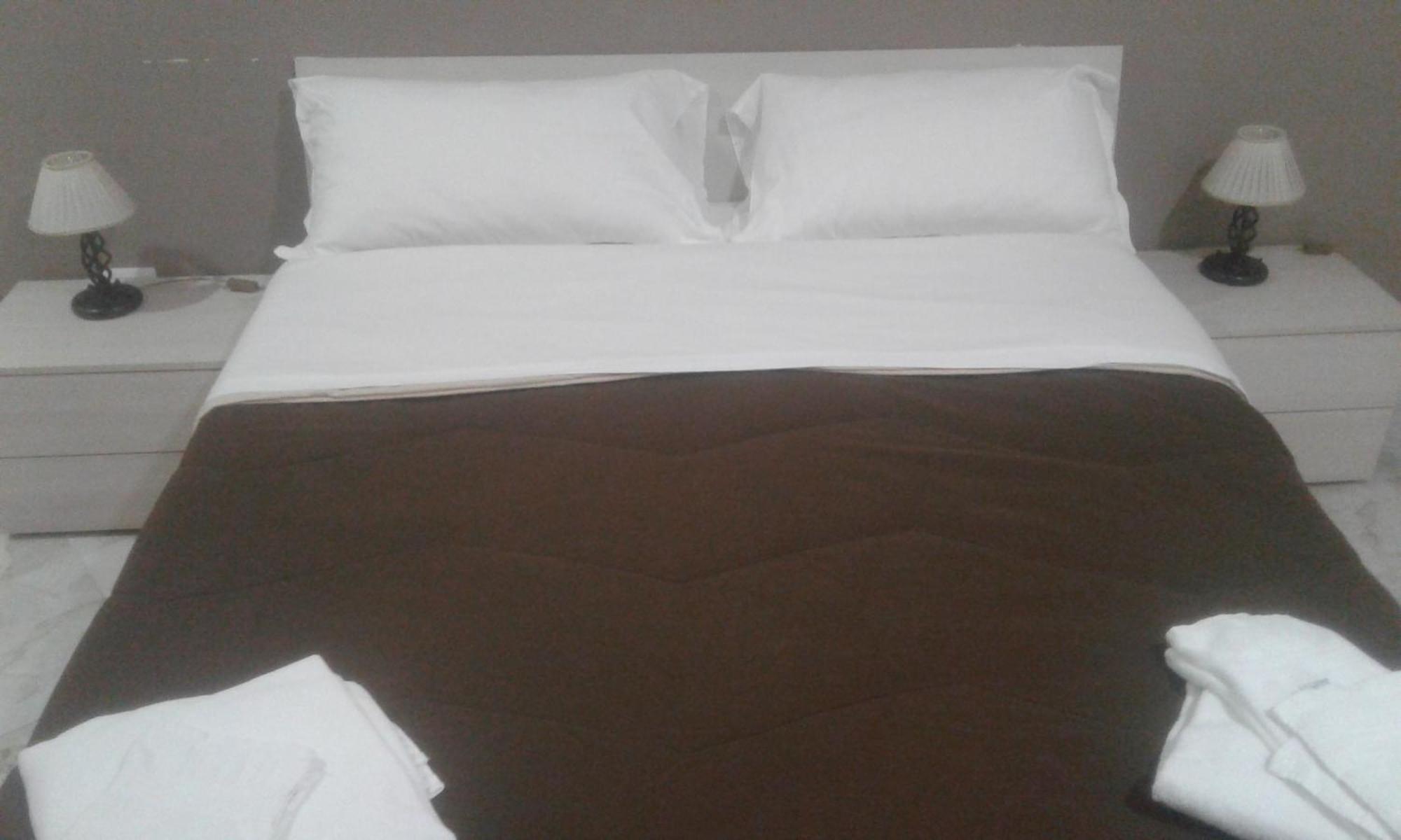 B&Bhotel Emmanuel Napoli Exteriör bild
